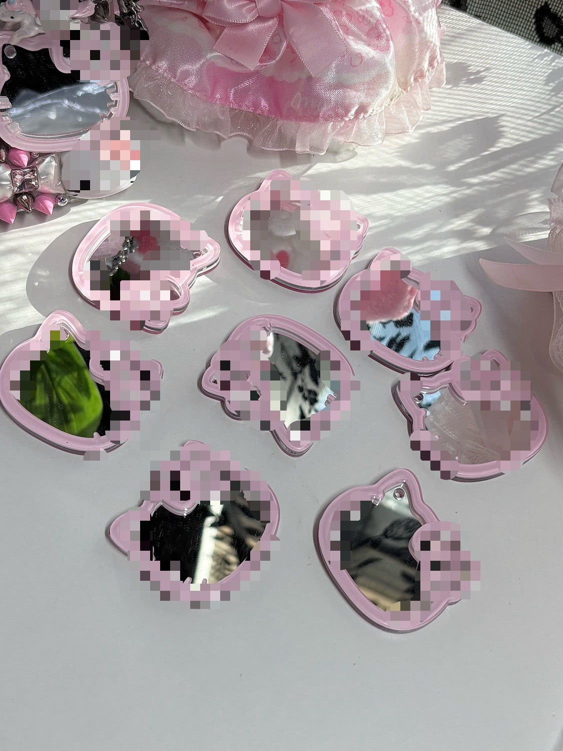 Kitty Mirror
